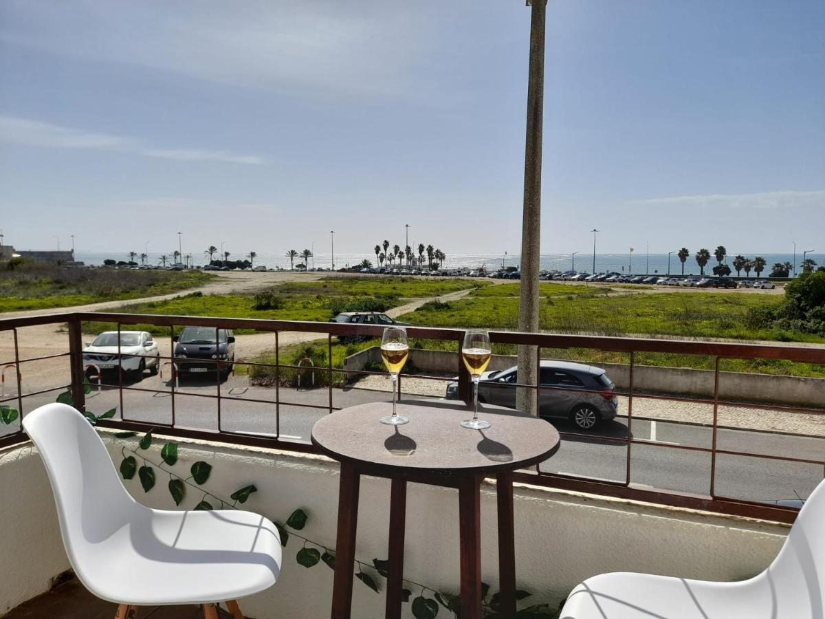 Carcavelos Surf Beach House Exterior foto